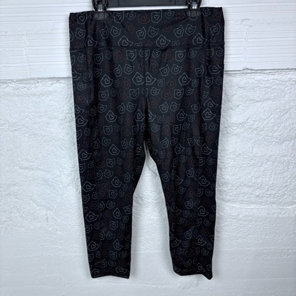 NWOT BEND Ohio state university black heart cellphone pocket stretch capris 3XL